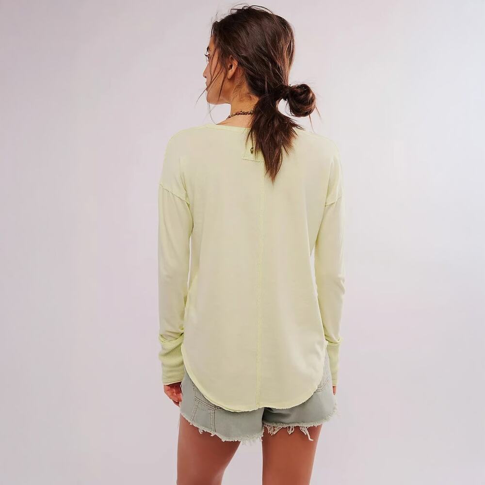 NWOT We The Free V Neck Lime Sorbet Coastal Cruising Long Sleeve Tee Sz M - Picture 3 of 14